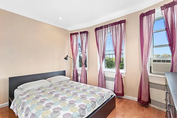 Sold by Compass | media 3