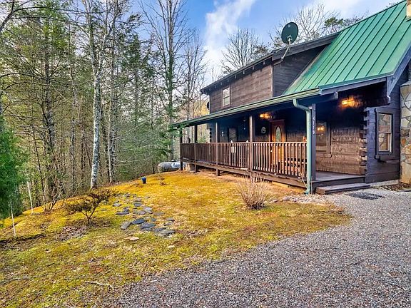 2nd image of 4119 Mountain Rest Way