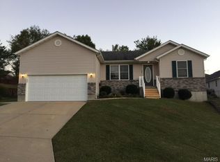 408 Kayla Ct, Washington, MO 63090
