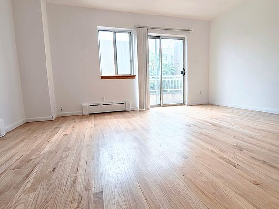 4th image of 43-10 Broadway #3H