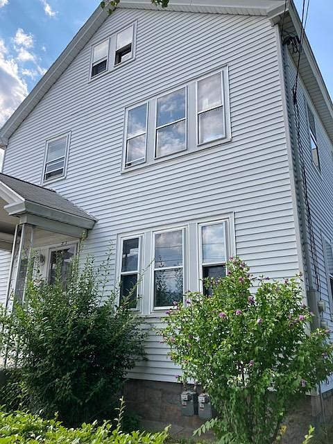1st image of 83A Kinsley St