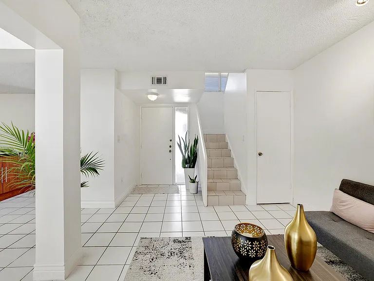 9702 NW 5th Ln #9702 — Photo 11