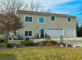 11166 3rd Ave, Pleasant Prairie, WI 53158