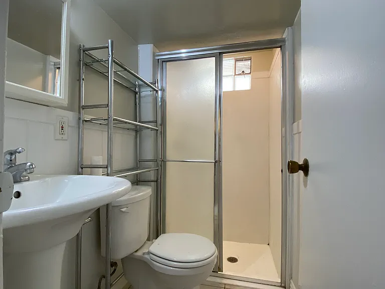 352 S University St #W — Photo 5