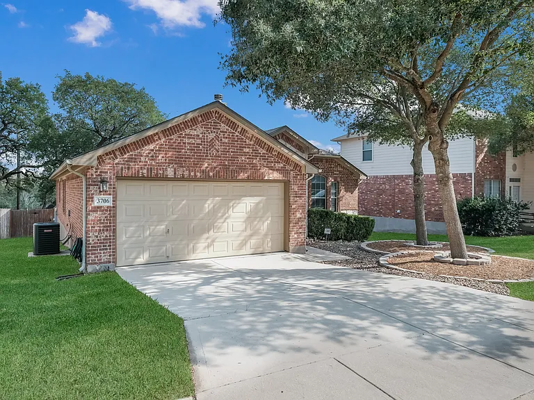 3706 Pinyon Pne — Photo 2
