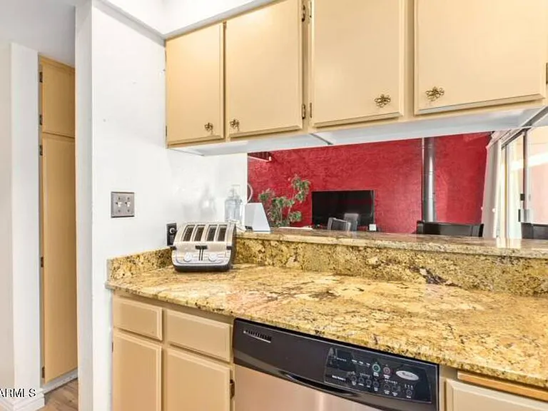 2615 E Campbell Ave — Photo 3