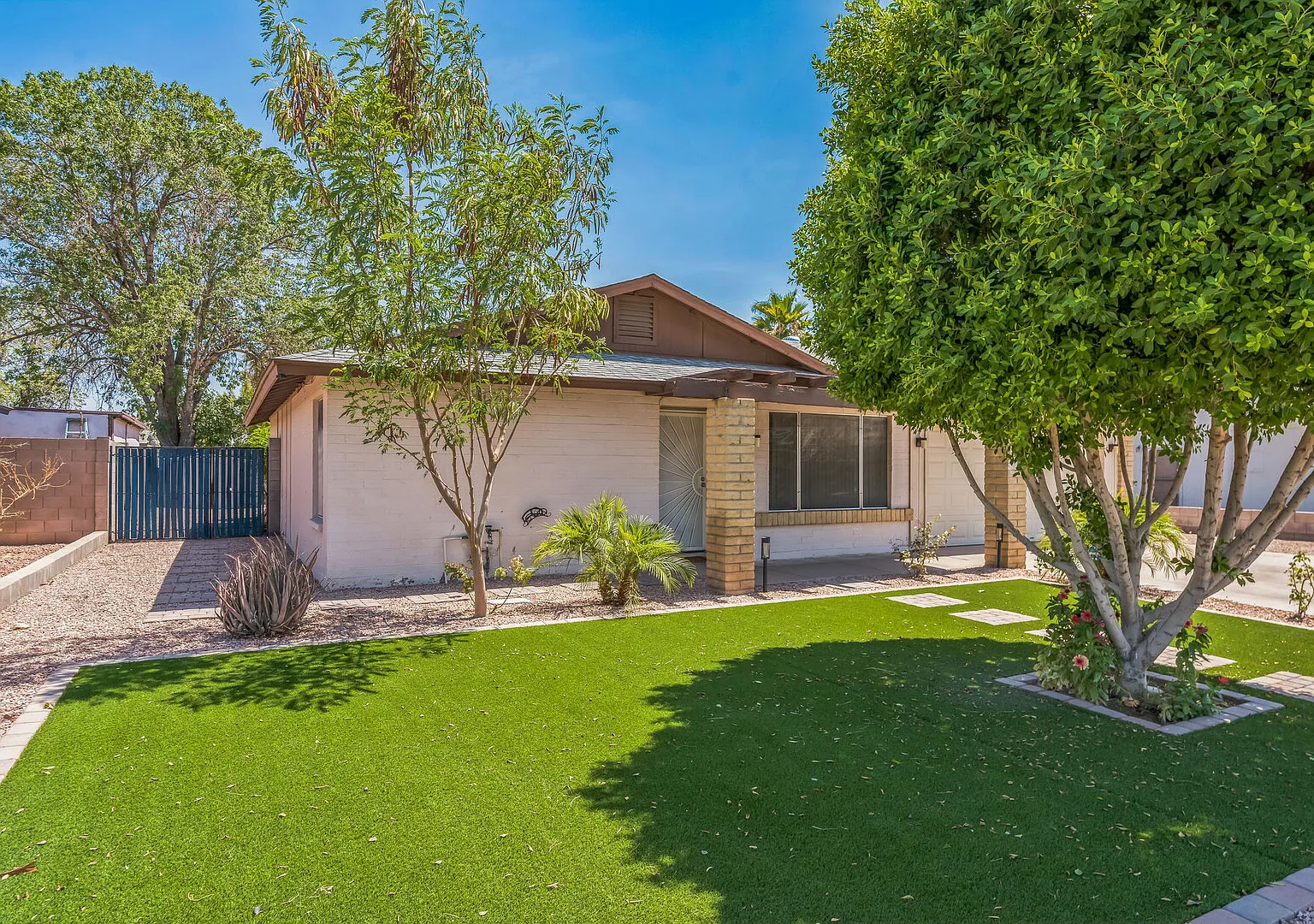 The West Valley Stay — Photo 3