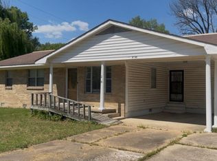 210 Broad St, Lepanto, AR 72354
