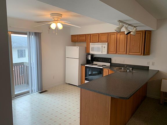 2nd image of 14 Silver Creek Dr #14