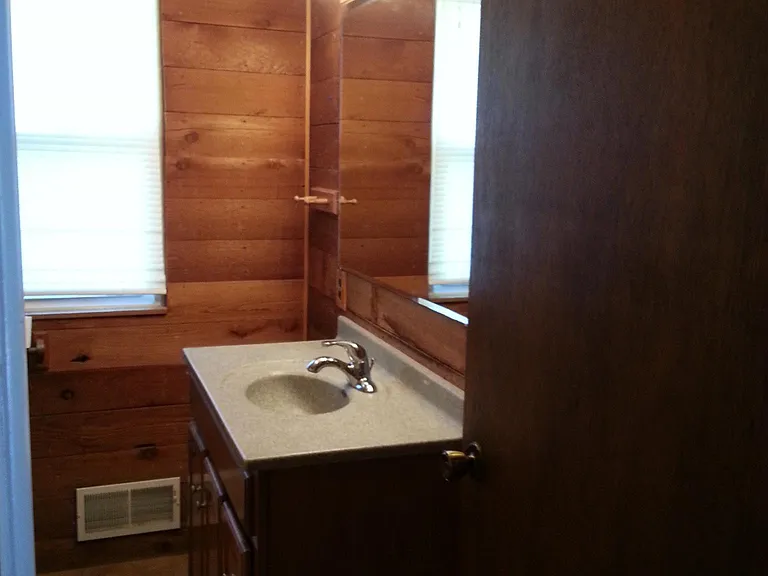 137 Goggin Ln — Photo 9