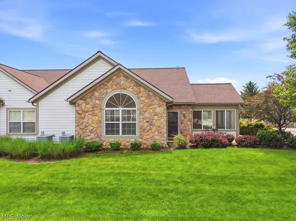 625 Crossings Cir, Tallmadge, OH 44278