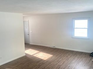 212 16th St #C, Silvis, IL 61282