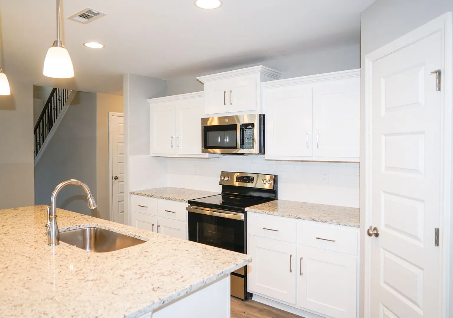 Welcome Home to This Spacious Meridianville Gem Near Huntsville — Photo 4