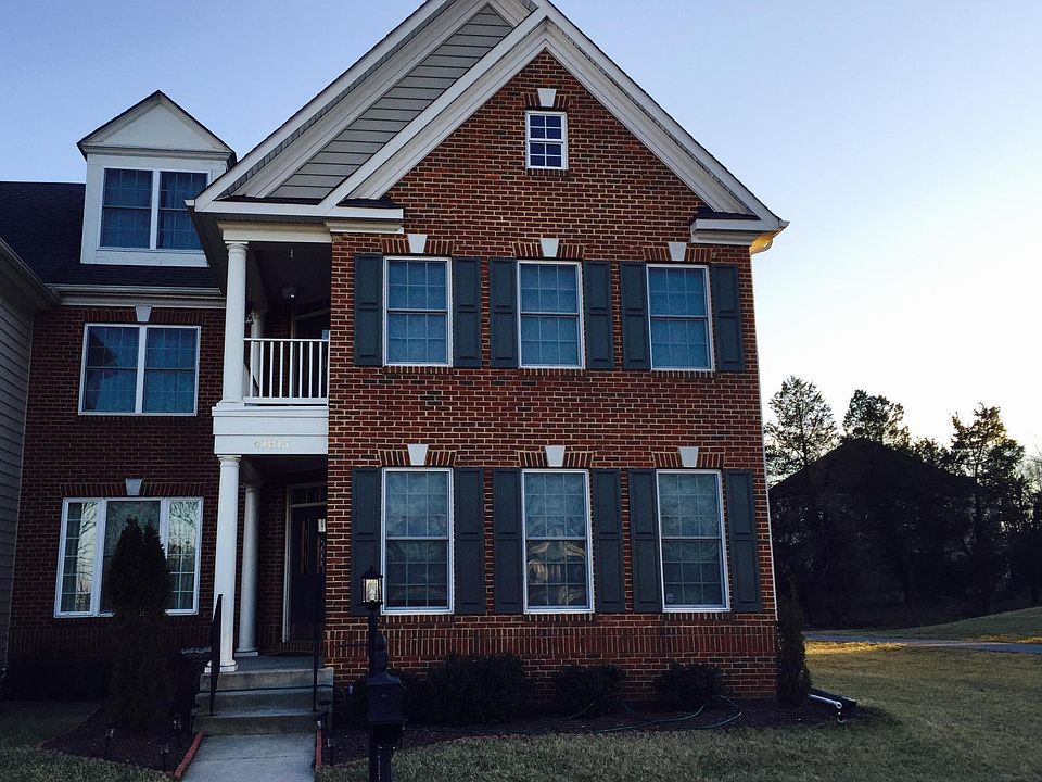1st image of 41815 Bristow Manor Dr