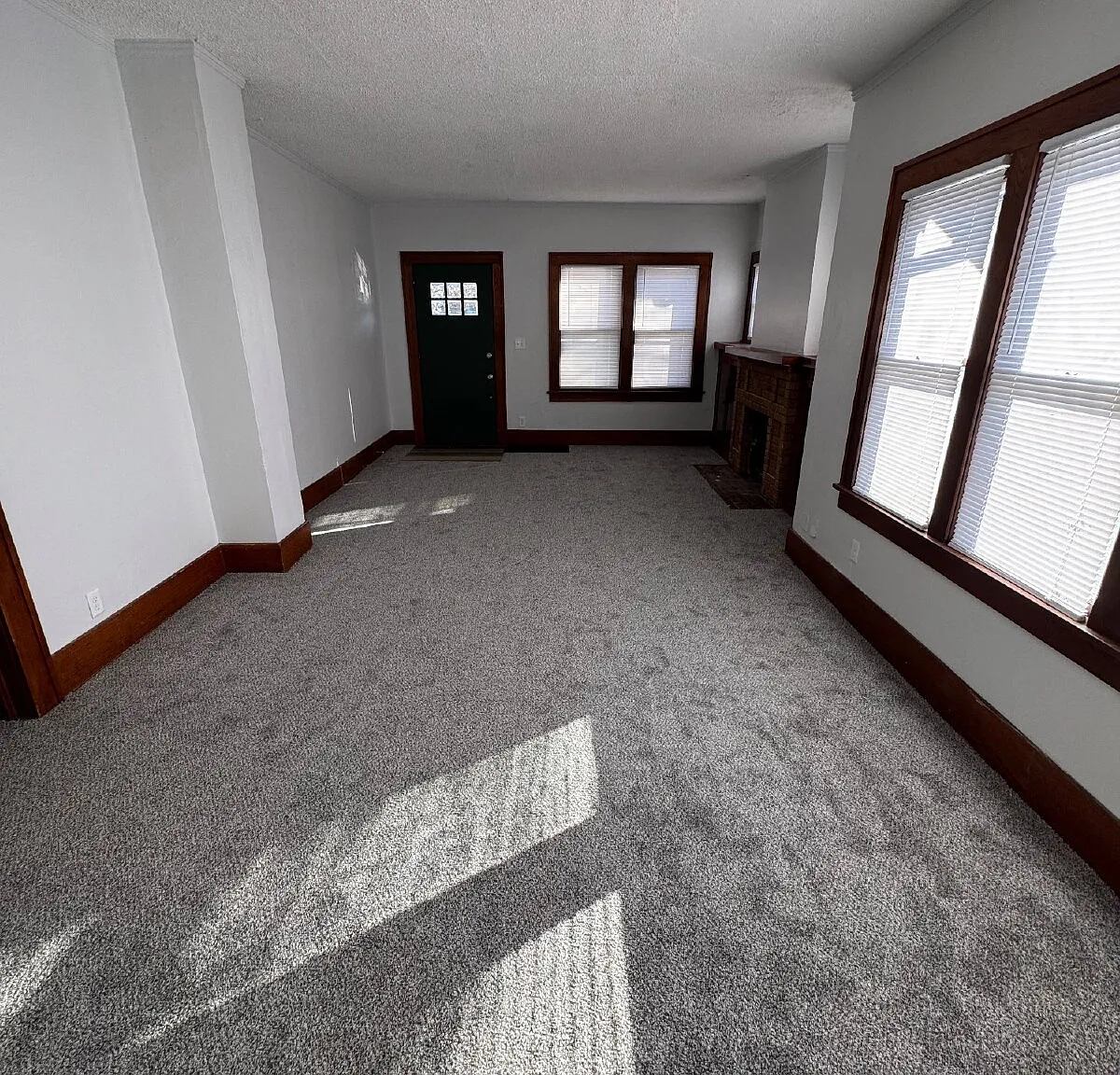 2 bed, 1.0 bath, $895 — Photo 4