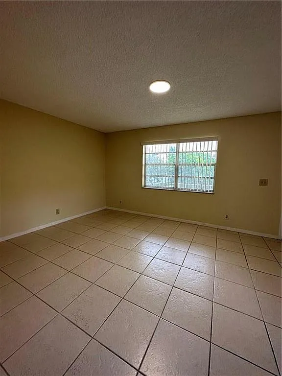 1 bed, 1.5 bath, 760 sqft, $1,700 — Photo 4