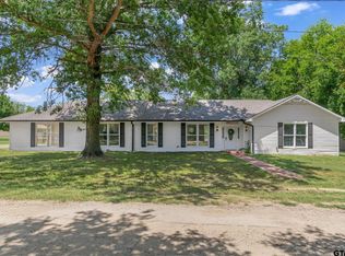 104 W Brandon St, Edgewood, TX 75117