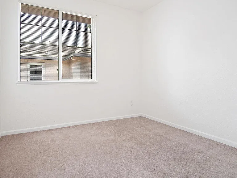 595 Birchwood Rd — Photo 29