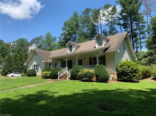 290 Forest Oaks Dr, Dobson, NC 27017