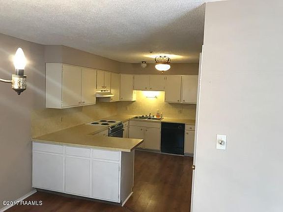 2nd image of 1314 Dulles Dr APT J