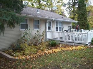 3623 Paradise Dr, West Bend, WI 53095