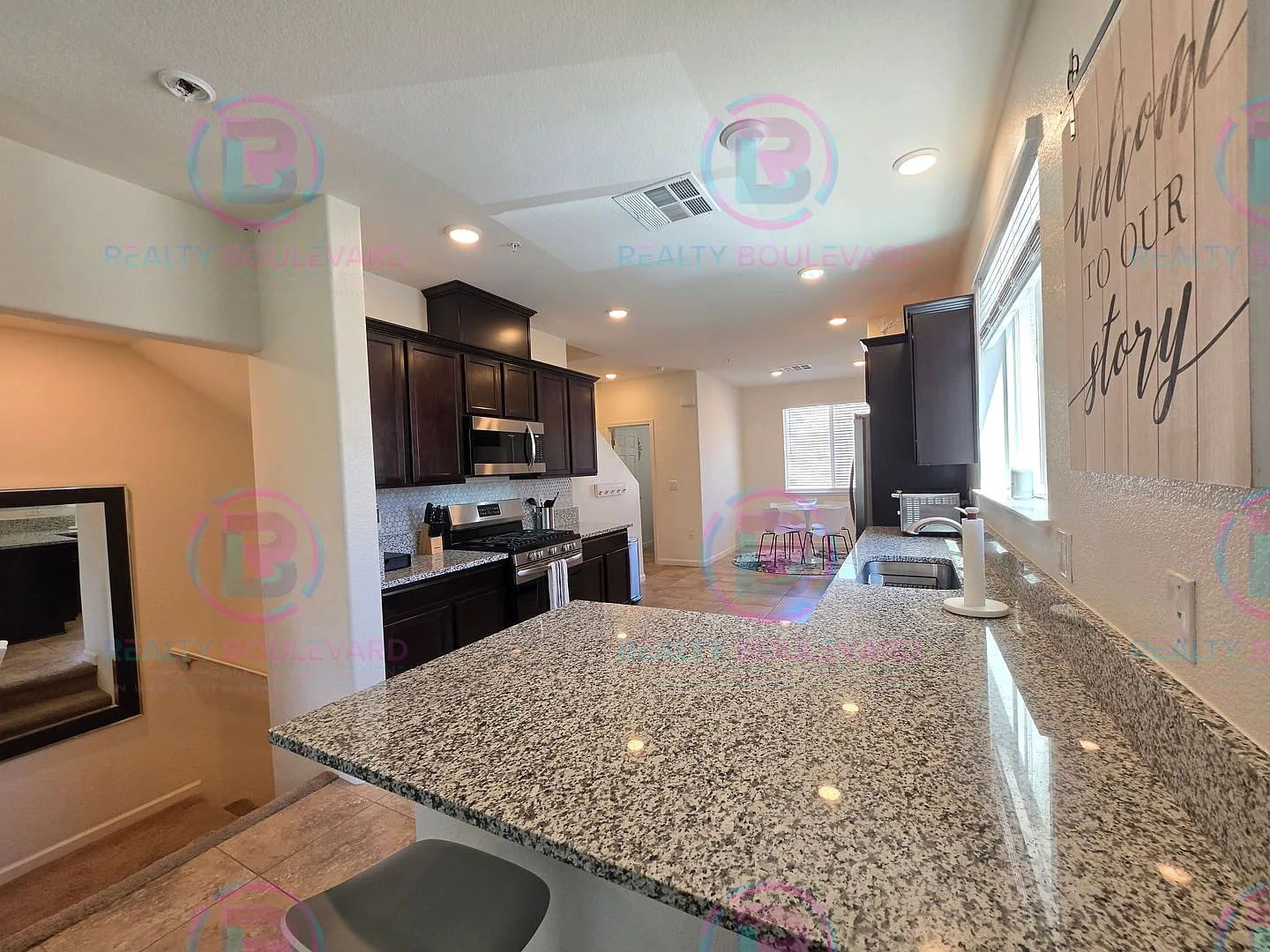 Fully Furnished 3-Bedroom Townhome Resort-Style Community Living — Photo 4