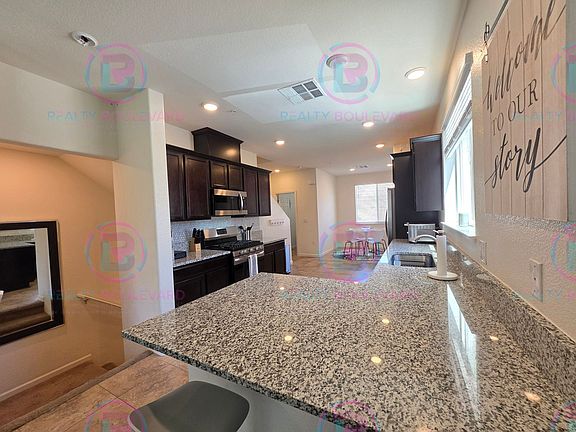 4th image of 3010 Sterling Ridge Cir