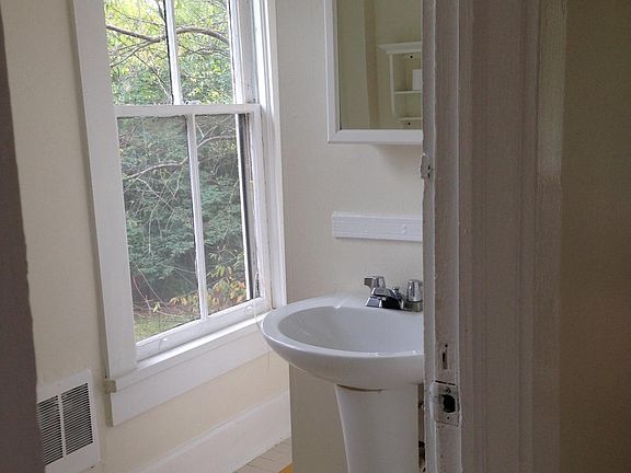 5th image of 22 Blake St APT 3