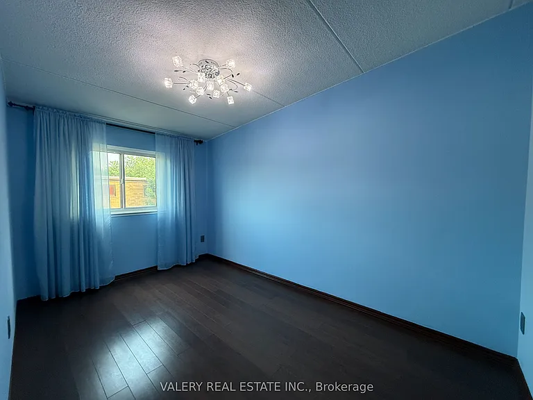 180 Mississauga Valley Blvd #143A — Photo 23
