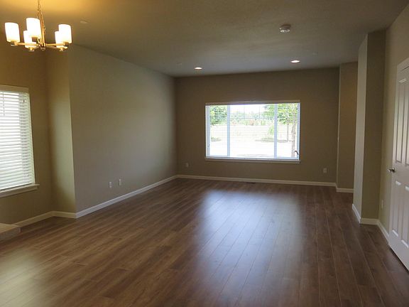 5th image of 4339 Briggs Dr SE