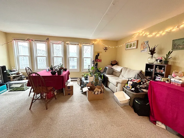 33 Lawn St #2 — Photo 6