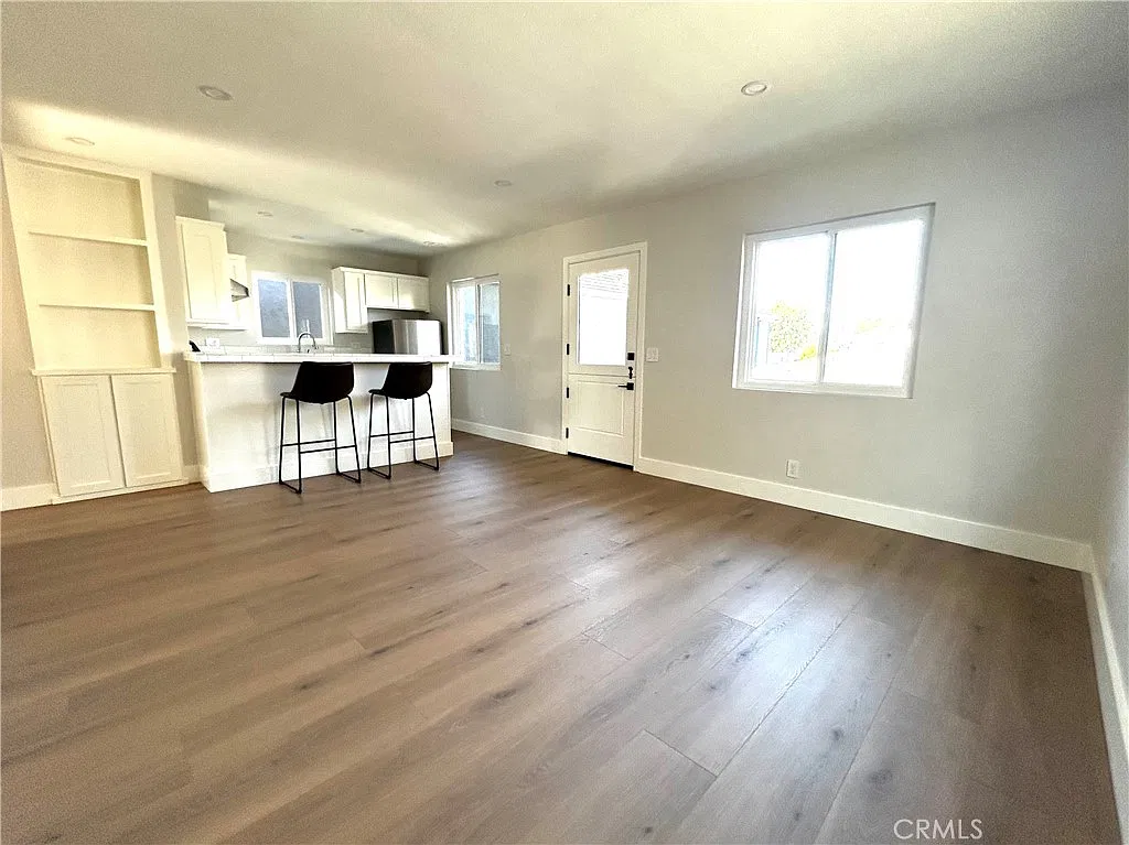 602 Begonia Ave — Photo 3