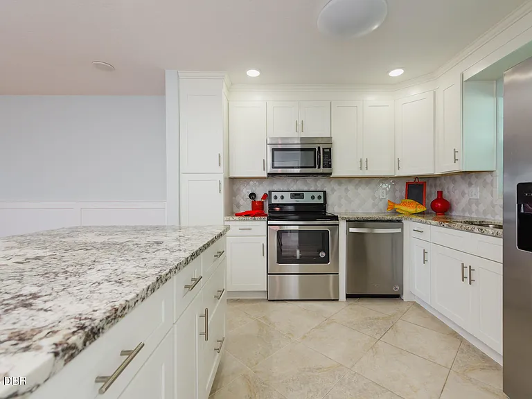 1216 Harbour Point Dr — Photo 21
