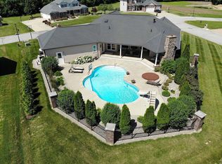 506 N R And R Dr, Okawville, IL 62271