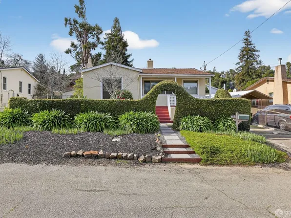 8125 Earl St, Oakland, CA 94605