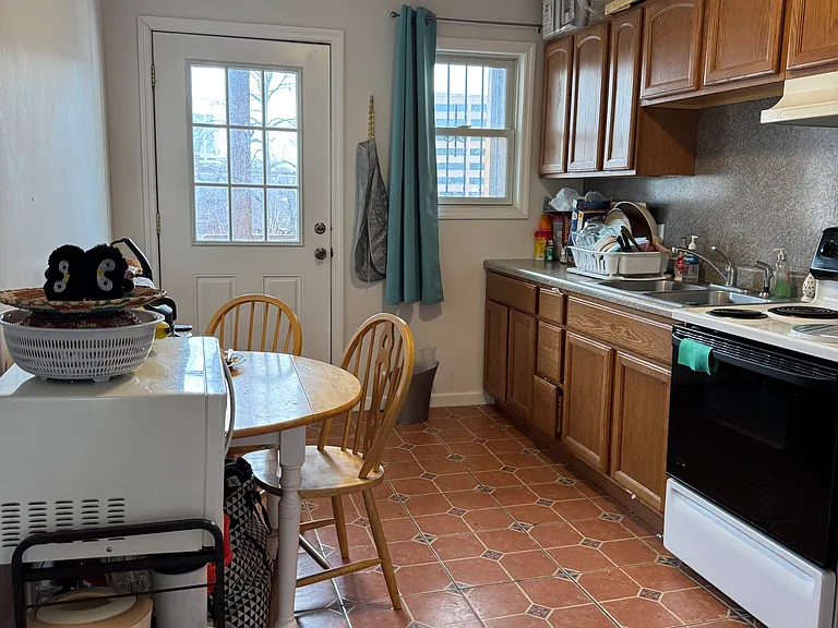 96 Morris St #2 — Photo 17
