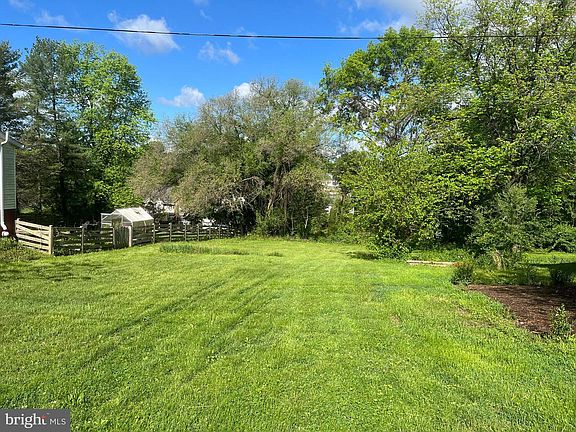 2nd image of Brownville Ln