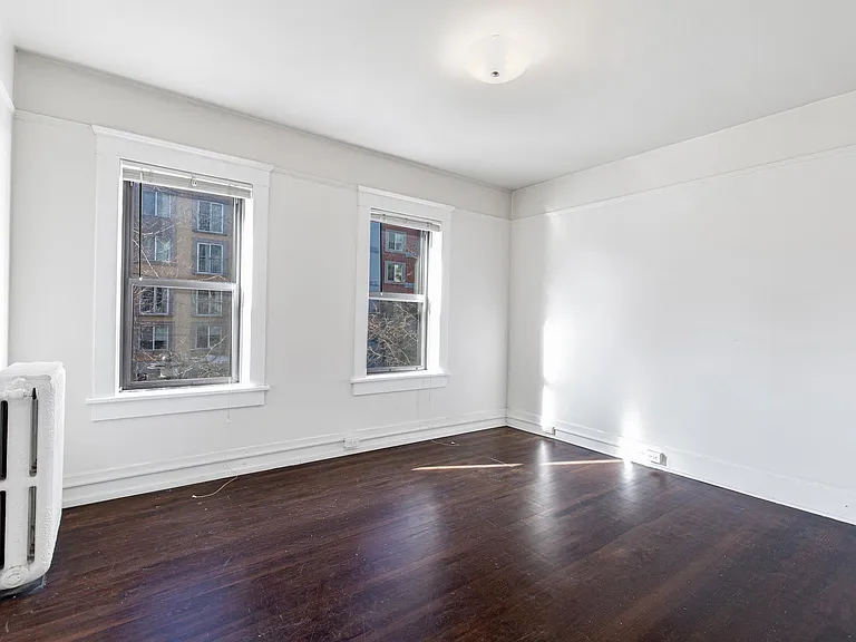 304 Bell St #21 — Photo 9