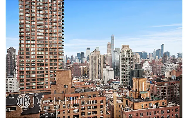 Rented by Douglas Elliman | media 15