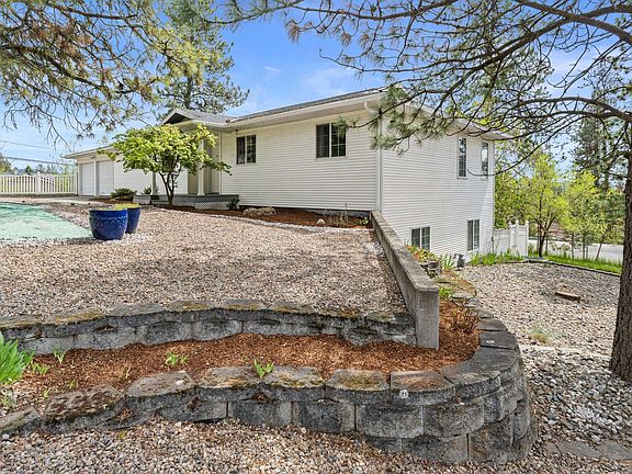 5th image of 620 E 10th Ave