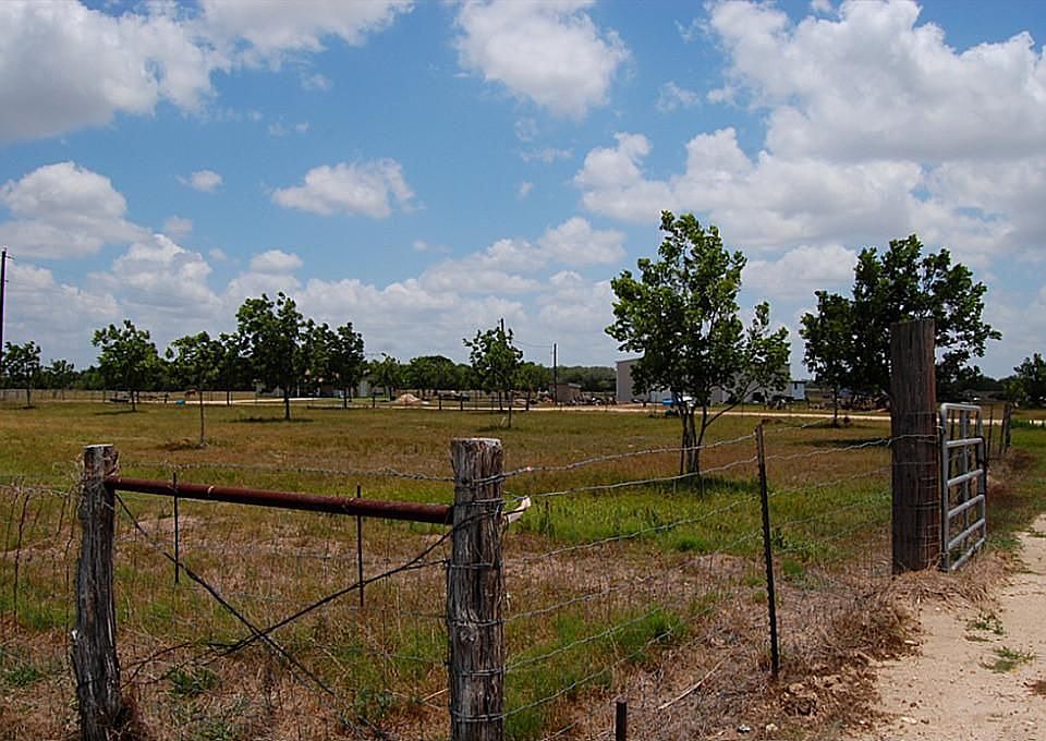 1st image of 525 County Road 362