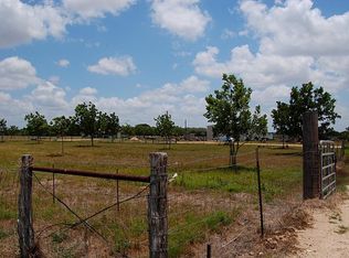 525 County Road 362, El Campo, TX 77437