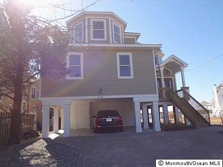 2nd image of 823 South Dr