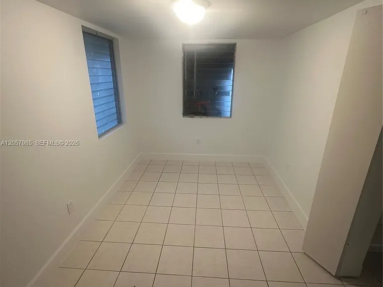 3404 SW 14th St #R — Photo 11
