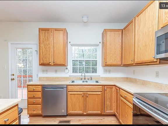 2nd image of 928 Wellston Ct