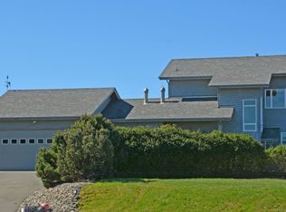 1122 Three Wood Dr, Bandon, OR 97411