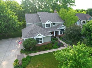 6195 Stonecastle Ln, Crystal Lake, IL 60014
