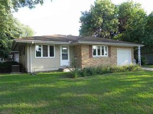 2241 Washington Rd, Washington, IL 61571