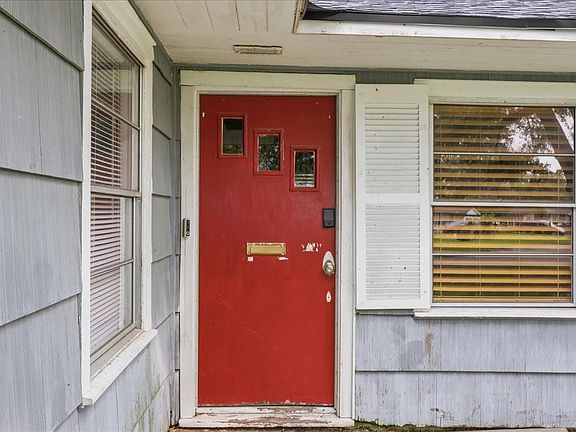 4th image of 3495 Redwood Dr