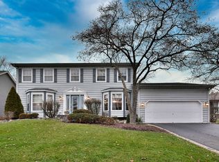 2535 Sun Valley Rd, Lisle, IL 60532